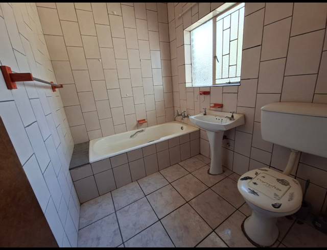 3 BEDROOM HOUSE FOR SALE IN FALCON RIDGE